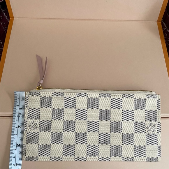 Louis Vuitton Authentic Felicie Monogram Pochette Wallet - Picture 5 of 12